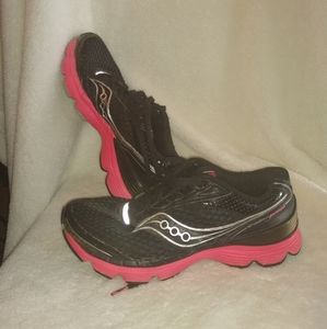 Saucony Athletic Shoes Sneakers Size 8; Cute!!